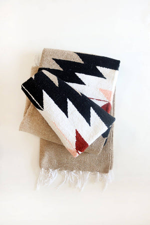 Dos Diamantes Handwoven Blanket